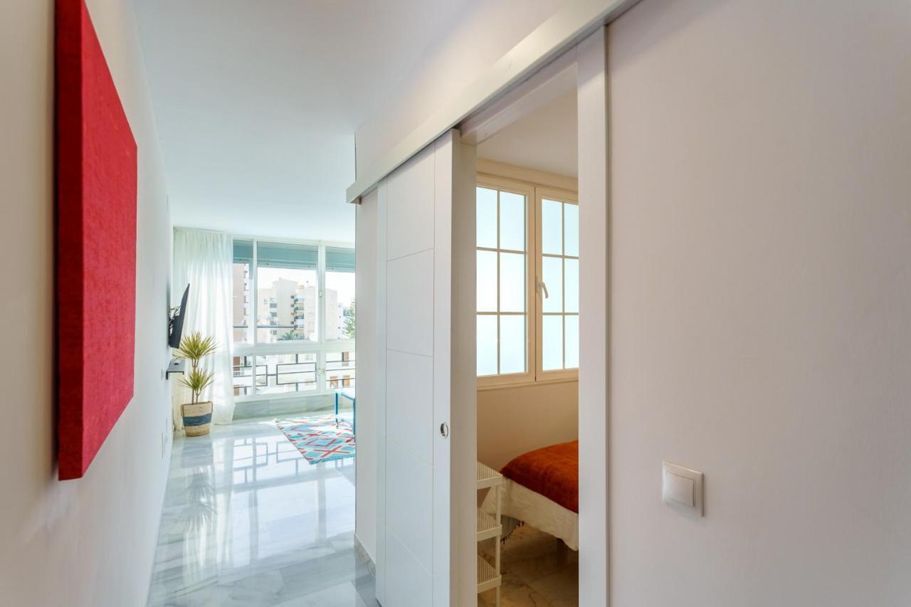 Malagasuite Carihuela Apartments Торремолінос Екстер'єр фото