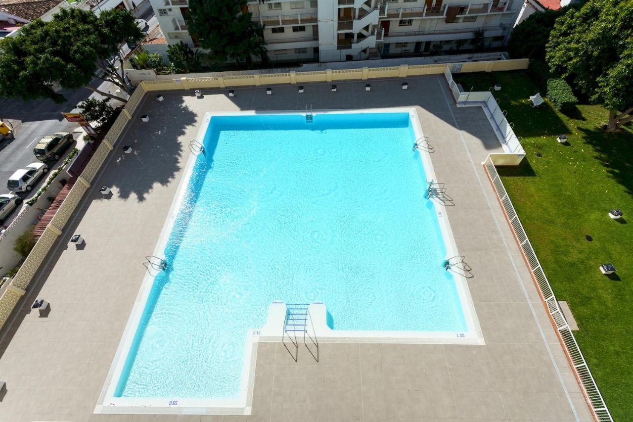 Malagasuite Carihuela Apartments Торремолінос Екстер'єр фото