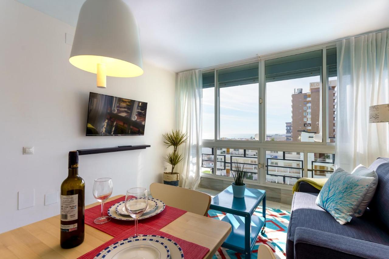 Malagasuite Carihuela Apartments Торремолінос Екстер'єр фото