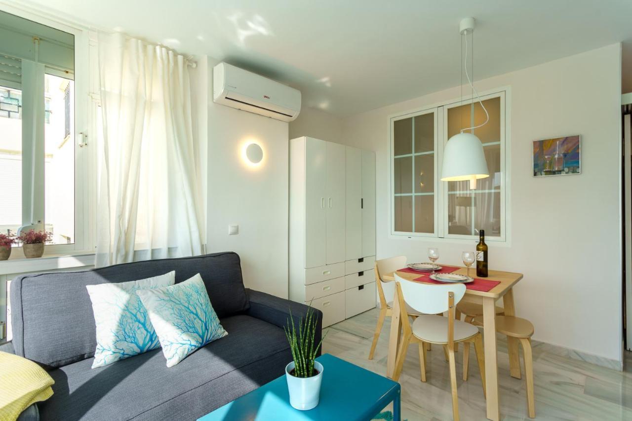 Malagasuite Carihuela Apartments Торремолінос Екстер'єр фото