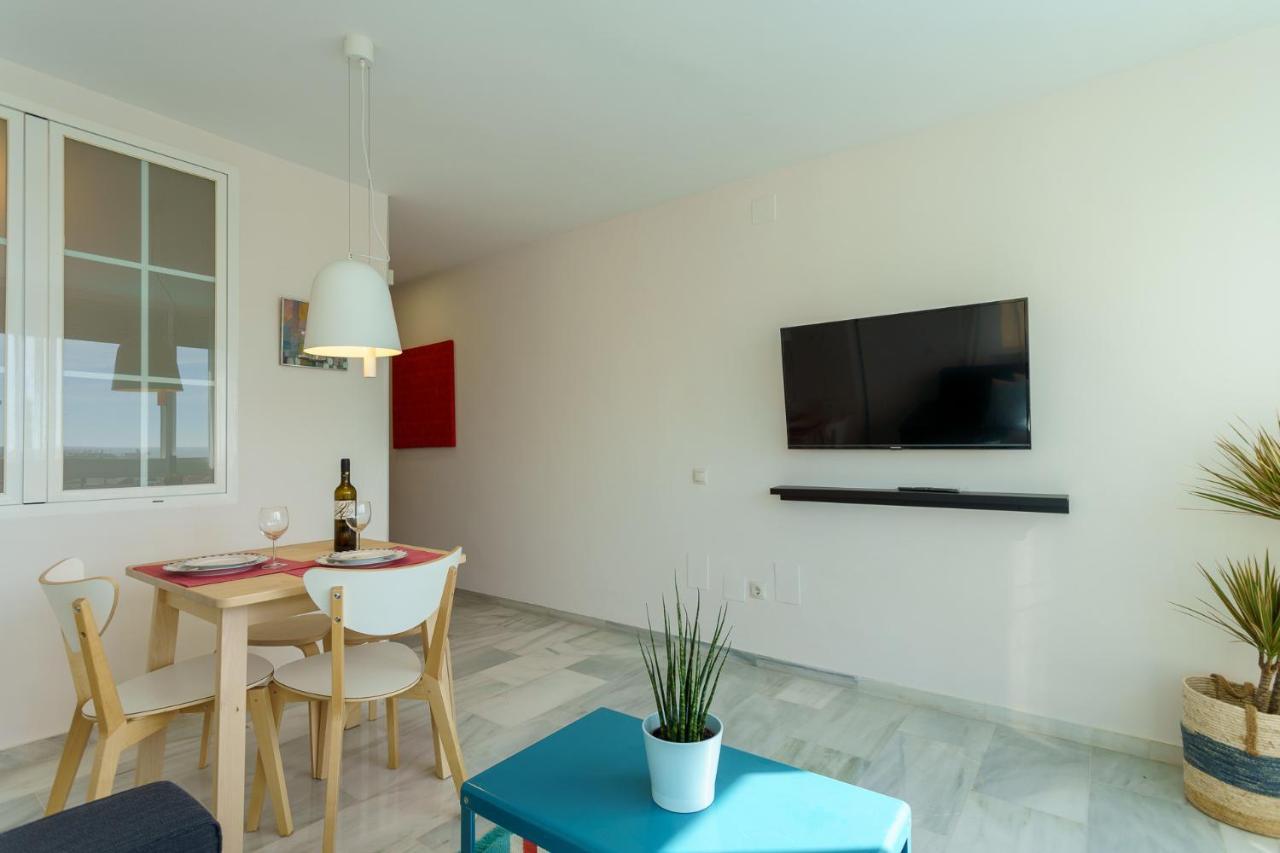 Malagasuite Carihuela Apartments Торремолінос Екстер'єр фото