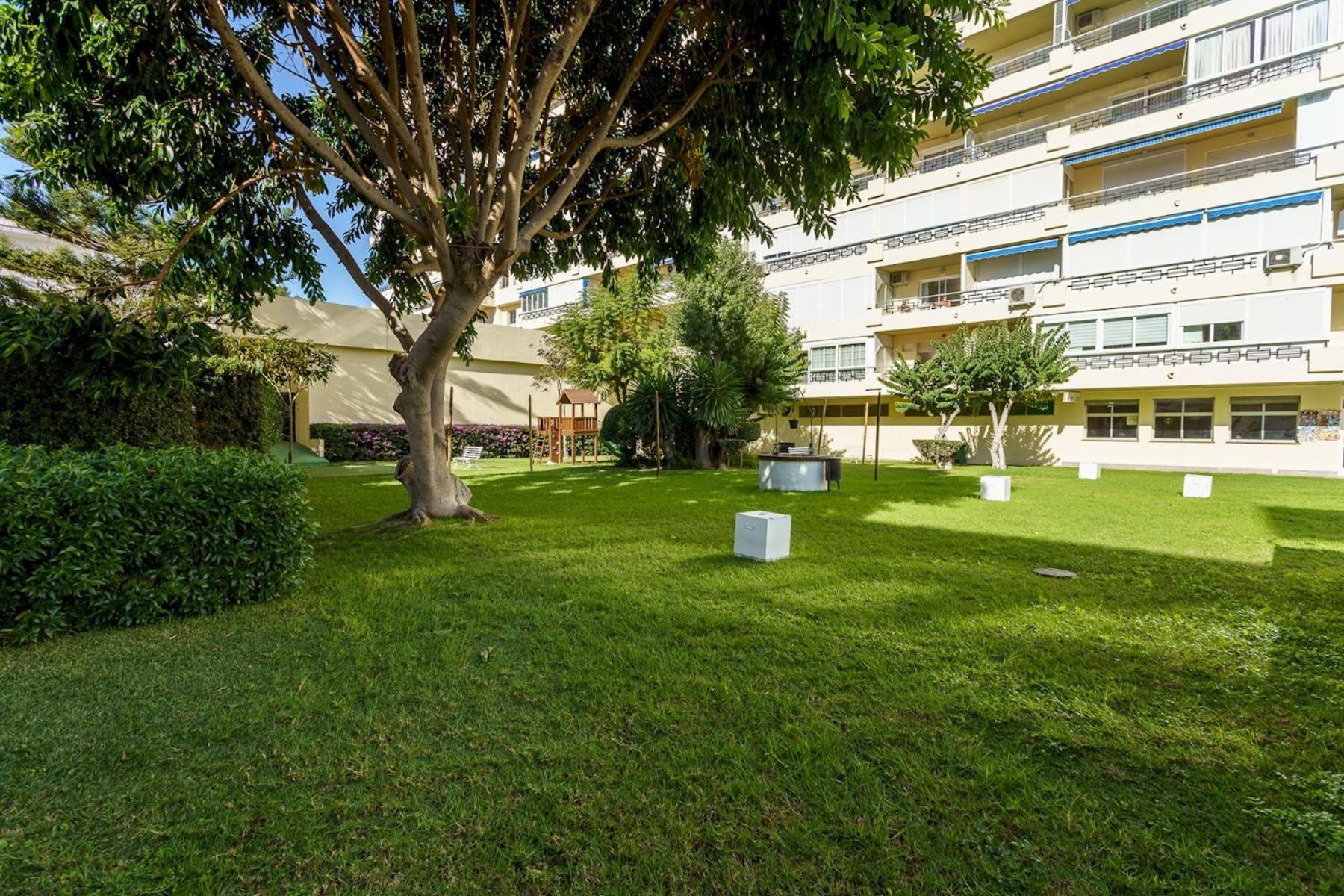 Malagasuite Carihuela Apartments Торремолінос Екстер'єр фото